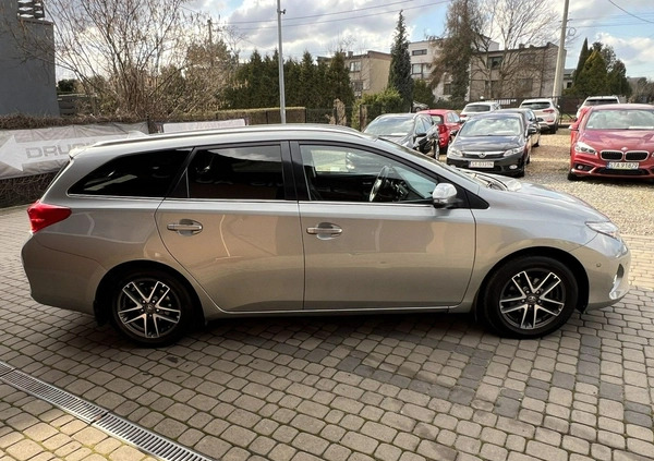 Toyota Auris cena 47900 przebieg: 105000, rok produkcji 2014 z Gniewkowo małe 277